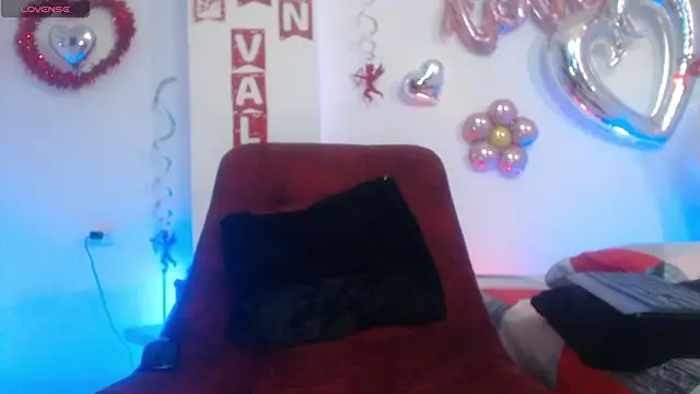 miyu charlotte online show from February 16, 2026, 2:54 am