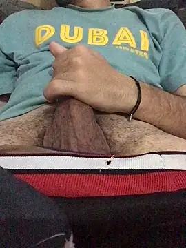 FlungBergenia online show from November 6, 2025, 8:35 pm