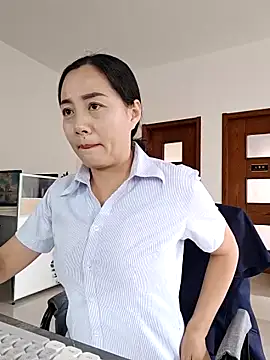 bingxin- online show from September 27, 2025, 7:03 am