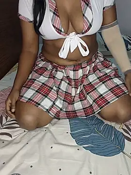 Snapshot of Tamil_Kaamini_Times chatting on March 8, 2026, 9:45 am Tamil Kaamini Times online show from March 8, 2026, 9:45 am