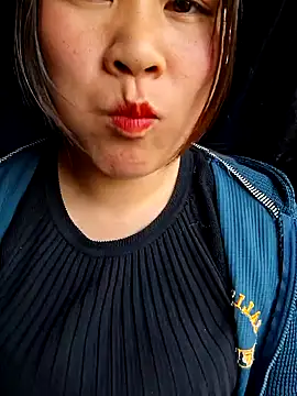 Snapshot of ALIENHR38 chatting on February 14, 2026, 3:29 am ALIENHR38 online show from February 14, 2026, 3:29 am