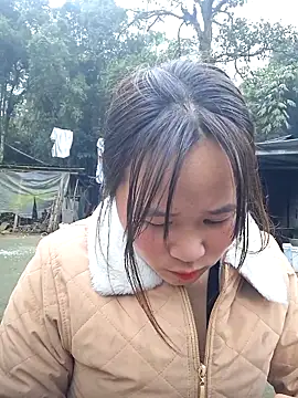 Snapshot of ALIENHR38 chatting on January 16, 2026, 1:20 am ALIENHR38 online show from January 16, 2026, 1:20 am