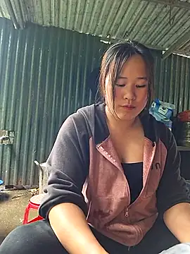 ALIENHR38 online show from April 25, 2026, 2:58 am