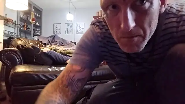 Snapshot of MRTATTWO chatting on September 23, 2025, 10:28 pm MRTATTWO online show from September 23, 2025, 10:28 pm