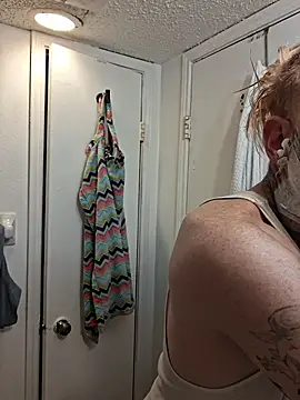 Snapshot of MRTATTWO chatting on January 13, 2026, 5:22 am MRTATTWO online show from January 13, 2026, 5:22 am