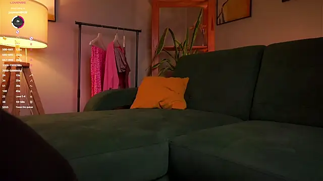 MarnaHarbor online show from September 13, 2025, 1:11 pm