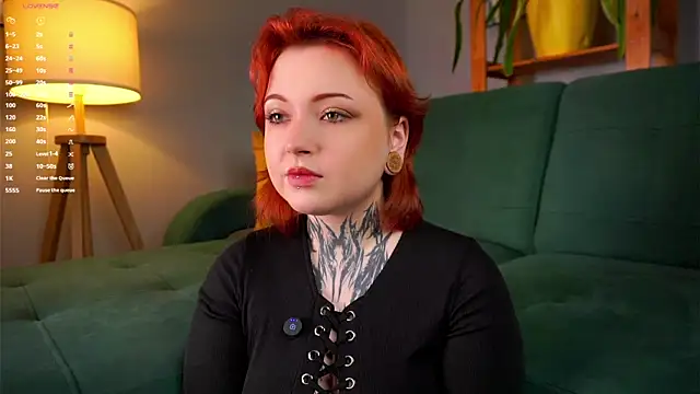 MarnaHarbor online show from October 5, 2025, 1:02 pm