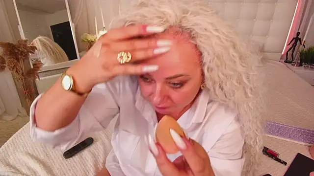 Lilit 1Love online show from September 26, 2025, 4:36 pm