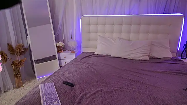 Lilit 1Love online show from October 14, 2025, 4:18 pm