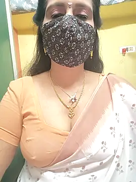 Snapshot of mallu-reshma chatting on February 18, 2026, 5:31 pm mallu-reshma online show from February 18, 2026, 5:31 pm