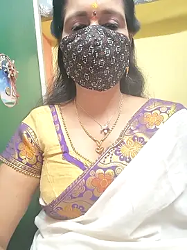 Snapshot of mallu-reshma chatting on February 15, 2026, 6:36 am mallu-reshma online show from February 15, 2026, 6:36 am