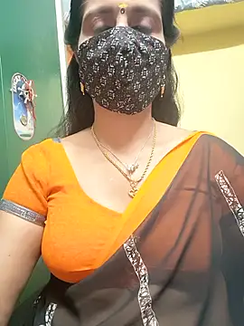 Snapshot of mallu-reshma chatting on February 11, 2026, 1:00 pm mallu-reshma online show from February 11, 2026, 1:00 pm