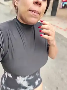 GabyMontenegro online show from April 15, 2026, 1:04 pm