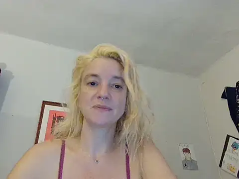 Snapshot of Senhoritajesus42 chatting on March 21, 2026, 3:49 pm Senhoritajesus42 online show from March 21, 2026, 3:49 pm