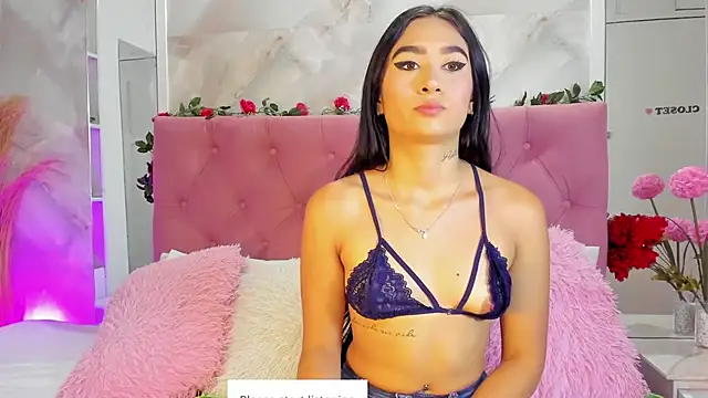 Nicolqueen  online show from October 10, 2025, 11:22 am