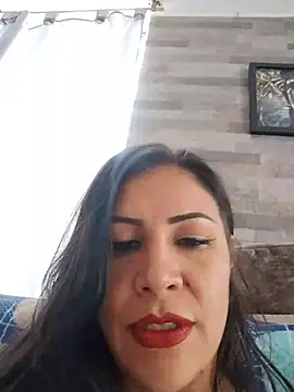 KittyHoleshot87 online show from April 13, 2026, 4:11 pm