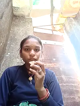 Snapshot of Idhika_Jha chatting on December 2, 2025, 9:11 am Idhika Jha online show from December 2, 2025, 9:11 am