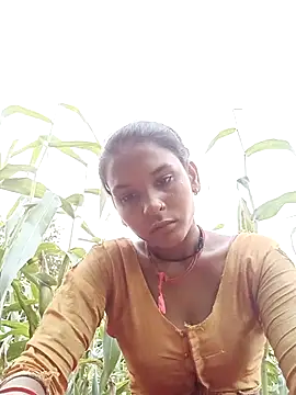 Snapshot of Idhika_Jha chatting on September 25, 2025, 12:49 am Idhika Jha online show from September 25, 2025, 12:49 am