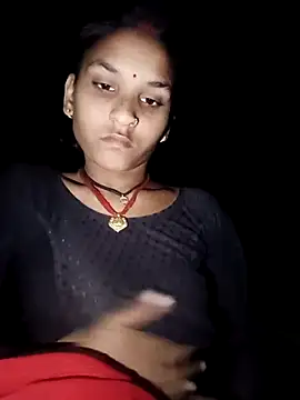 Snapshot of Idhika_Jha chatting on October 19, 2025, 2:42 pm Idhika Jha online show from October 19, 2025, 2:42 pm