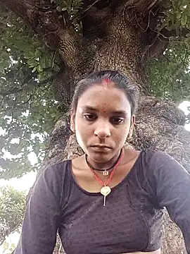 Snapshot of Idhika_Jha chatting on September 21, 2025, 6:29 am Idhika Jha online show from September 21, 2025, 6:29 am