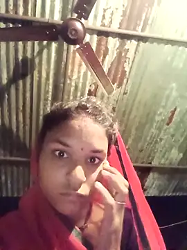 Snapshot of Idhika_Jha chatting on October 10, 2025, 11:49 pm Idhika Jha online show from October 10, 2025, 11:49 pm