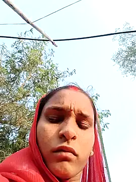 Snapshot of Idhika_Jha chatting on October 17, 2025, 11:23 am Idhika Jha online show from October 17, 2025, 11:23 am