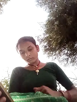 Snapshot of Idhika_Jha chatting on October 18, 2025, 12:29 pm Idhika Jha online show from October 18, 2025, 12:29 pm