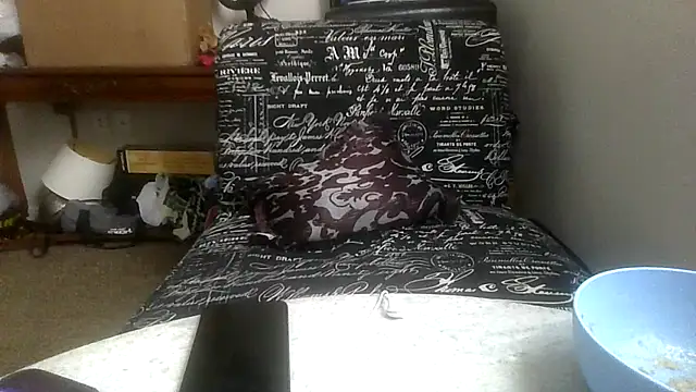 prettymaa online show from December 16, 2025, 6:01 pm