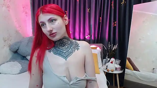 Snapshot of Nina_Blum_ chatting on January 14, 2026, 7:12 am Nina Blum online show from January 14, 2026, 7:12 am