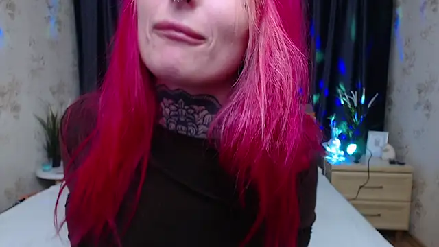 Snapshot of Nina_Blum_ chatting on November 6, 2025, 6:17 am Nina Blum online show from November 6, 2025, 6:17 am