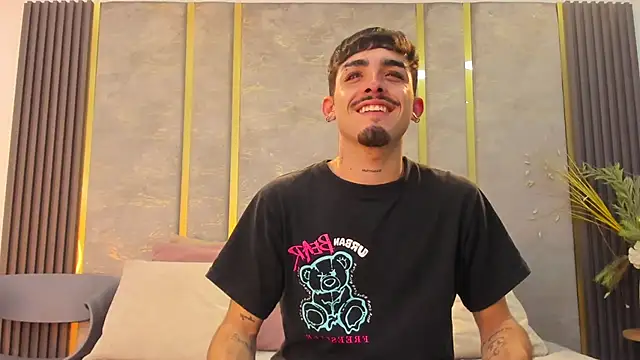 NikoStone  online show from October 1, 2025, 4:50 am