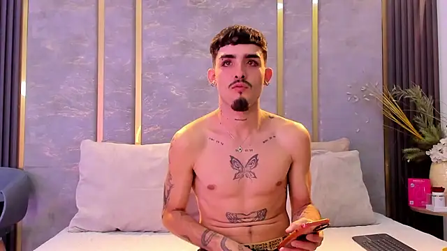 NikoStone  online show from October 15, 2025, 4:11 am