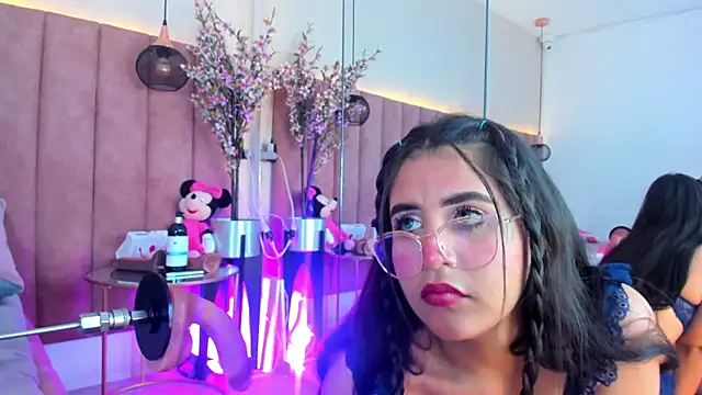 LizzyOlsen online show from October 22, 2025, 3:39 am