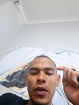 LuciousLyon online show from November 5, 2025, 9:07 pm