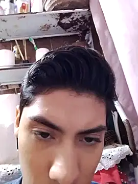 aispuro8505 online show from September 16, 2025, 6:20 pm