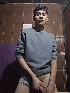 Snapshot of aispuro8505 chatting on February 5, 2026, 7:37 am aispuro8505 online show from February 5, 2026, 7:37 am