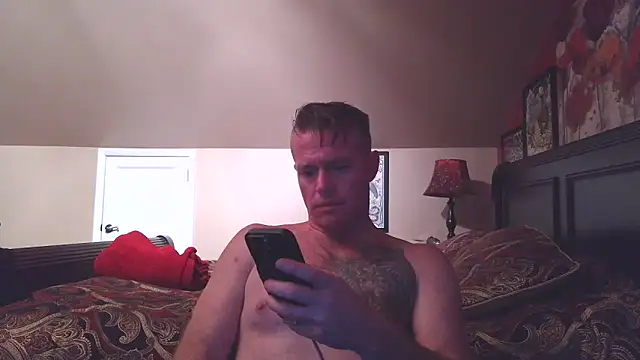 Snapshot of DILFiGuess11 chatting on June 1, 2026, 12:44 am DILFiGuess11 online show from June 1, 2026, 12:44 am