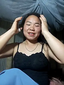 Snapshot of may-squirl chatting on November 4, 2025, 2:43 pm may-squirl online show from November 4, 2025, 2:43 pm