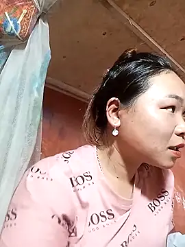 Snapshot of may-squirl chatting on October 14, 2025, 11:44 am may-squirl online show from October 14, 2025, 11:44 am