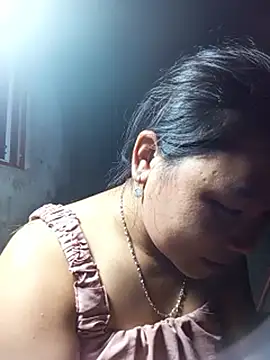 Snapshot of may-squirl chatting on October 26, 2025, 12:38 pm may-squirl online show from October 26, 2025, 12:38 pm