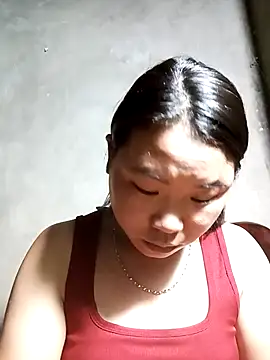 Snapshot of may-squirl chatting on October 4, 2025, 11:28 pm may-squirl online show from October 4, 2025, 11:28 pm