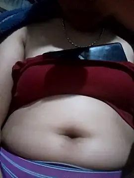 Snapshot of may-squirl chatting on October 8, 2025, 1:34 pm may-squirl online show from October 8, 2025, 1:34 pm