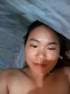 Snapshot of may-squirl chatting on October 11, 2025, 1:23 pm may-squirl online show from October 11, 2025, 1:23 pm