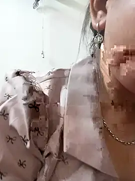 Snapshot of may-squirl chatting on September 21, 2025, 1:16 pm may-squirl online show from September 21, 2025, 1:16 pm