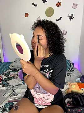 ViolettaMiller  online show from November 4, 2025, 1:15 pm