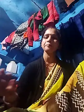 Jooli xx online show from February 28, 2026, 1:44 pm