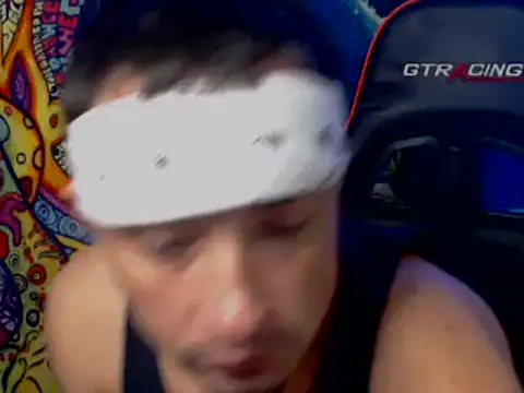 Snapshot of YoBlezz chatting on November 30, 2025, 7:03 pm YoBlezz online show from November 30, 2025, 7:03 pm