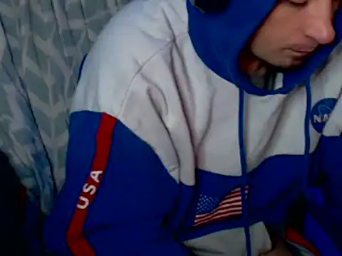 Snapshot of YoBlezz chatting on November 28, 2025, 11:32 am YoBlezz online show from November 28, 2025, 11:32 am