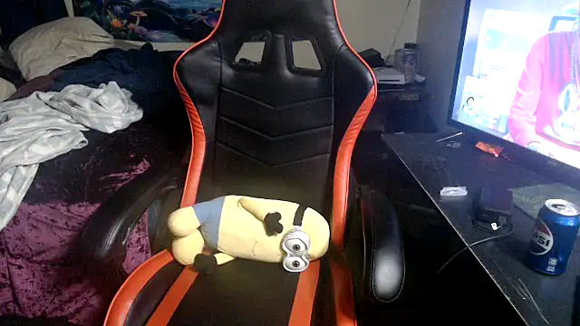 Snapshot of YoBlezz chatting on November 1, 2025, 5:03 am YoBlezz online show from November 1, 2025, 5:03 am