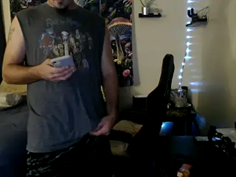 Snapshot of YoBlezz chatting on October 6, 2025, 12:23 am YoBlezz online show from October 6, 2025, 12:23 am